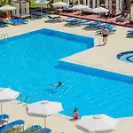 Üdülőközpont Bay 3*