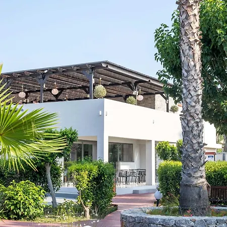 Bay Resort Lardos